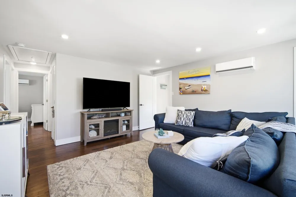 159 Sheridan Square Brigantine, NJ 08203