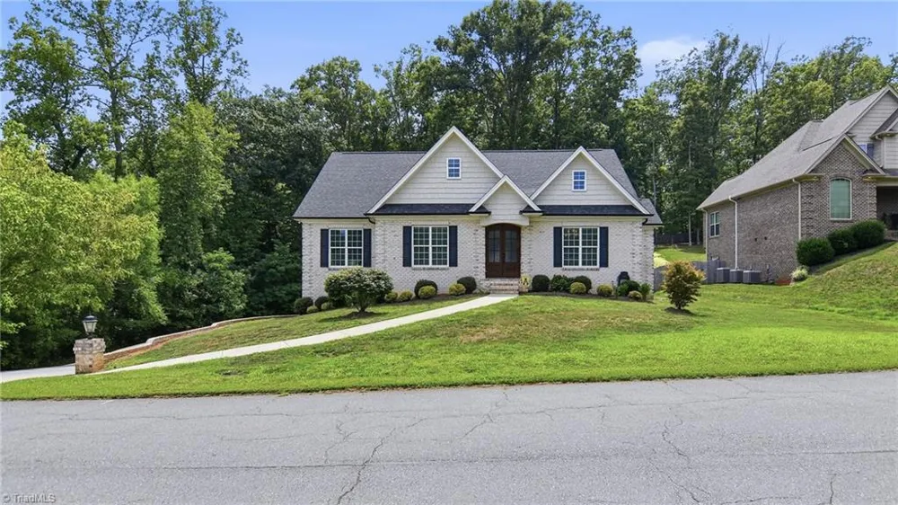 6171 Olde Fields Way Pfafftown, NC 27040