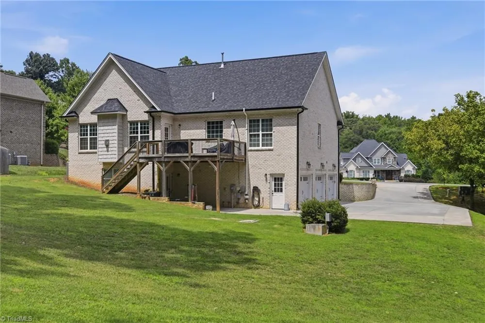 6171 Olde Fields Way Pfafftown, NC 27040