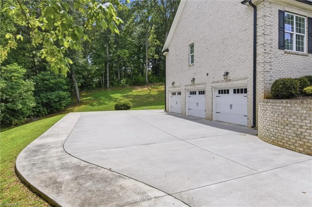 6171 Olde Fields Way Pfafftown, NC 27040