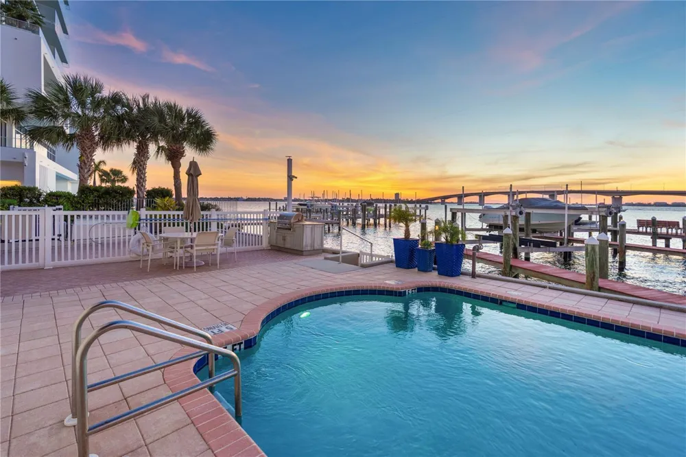 258 GOLDEN GATE POINT #701 Sarasota, FL 34236