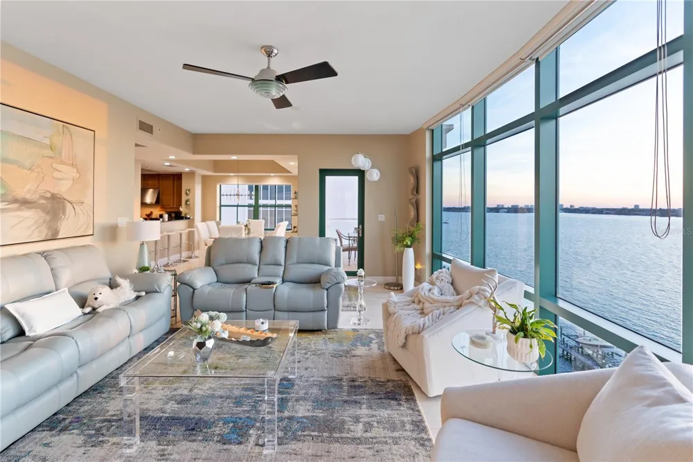 258 GOLDEN GATE POINT #701 Sarasota, FL 34236