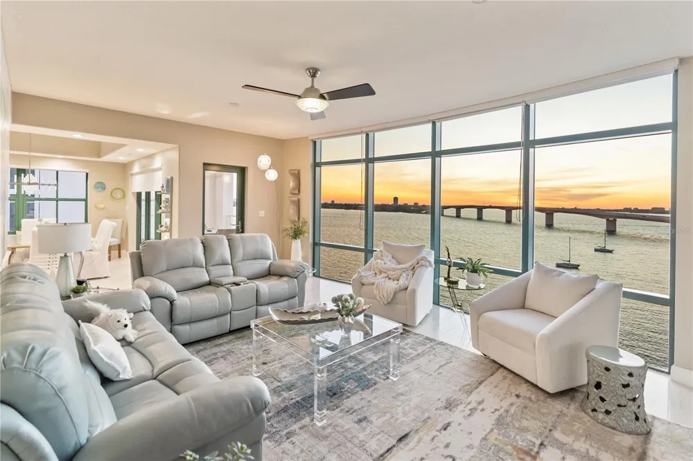 258 GOLDEN GATE POINT #701 Sarasota, FL 34236