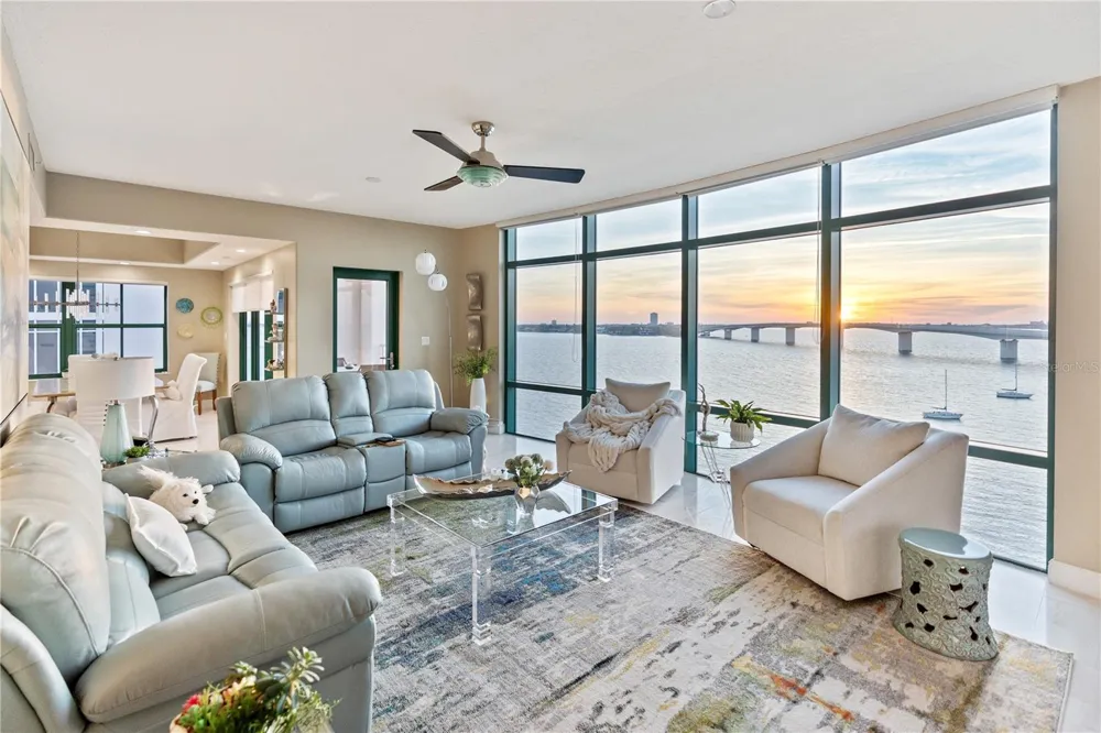 258 GOLDEN GATE POINT #701 Sarasota, FL 34236