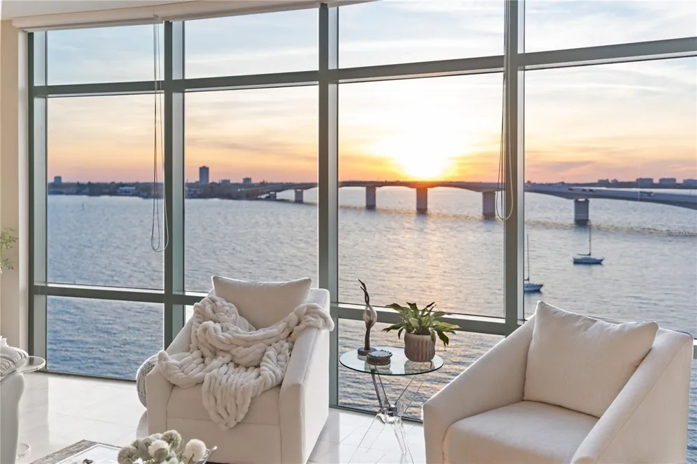 258 GOLDEN GATE POINT #701 Sarasota, FL 34236