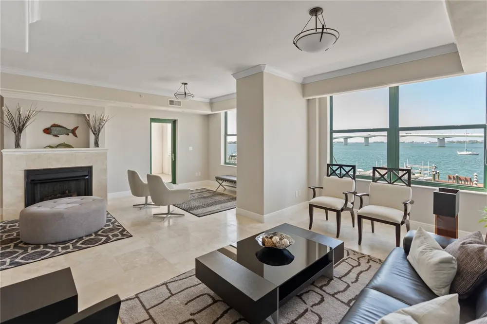 258 GOLDEN GATE POINT #701 Sarasota, FL 34236