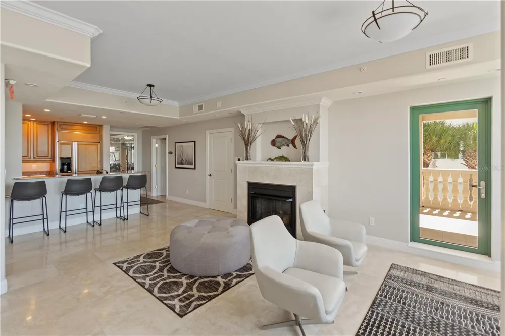 258 GOLDEN GATE POINT #701 Sarasota, FL 34236