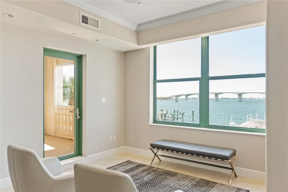 258 GOLDEN GATE POINT #701 Sarasota, FL 34236