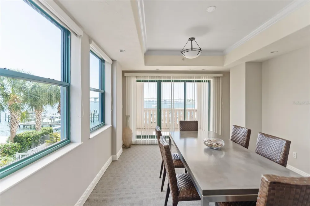 258 GOLDEN GATE POINT #701 Sarasota, FL 34236