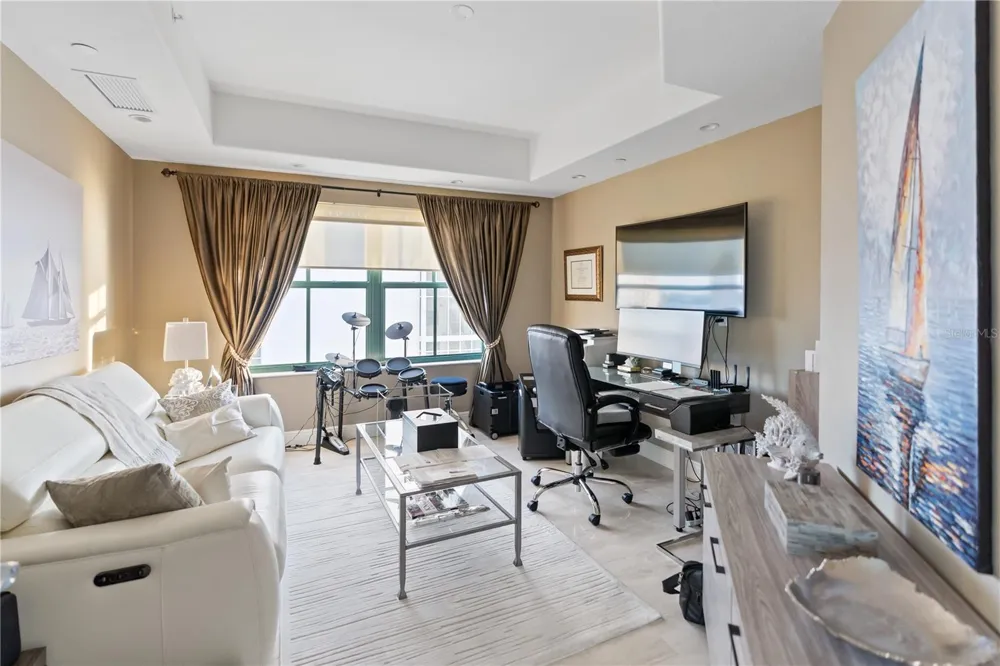 258 GOLDEN GATE POINT #701 Sarasota, FL 34236