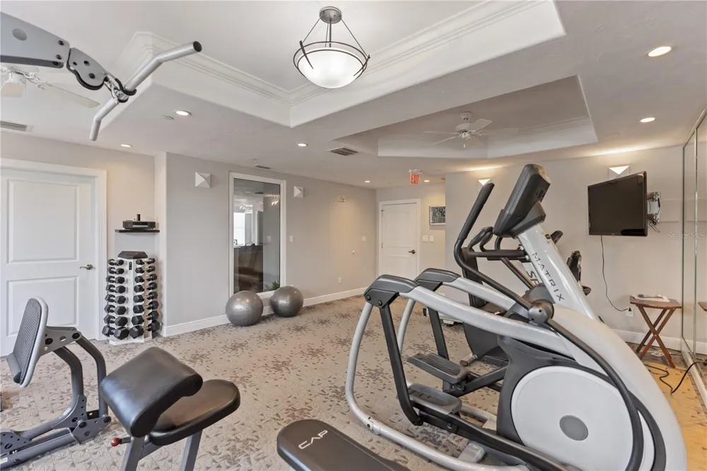 258 GOLDEN GATE POINT #701 Sarasota, FL 34236