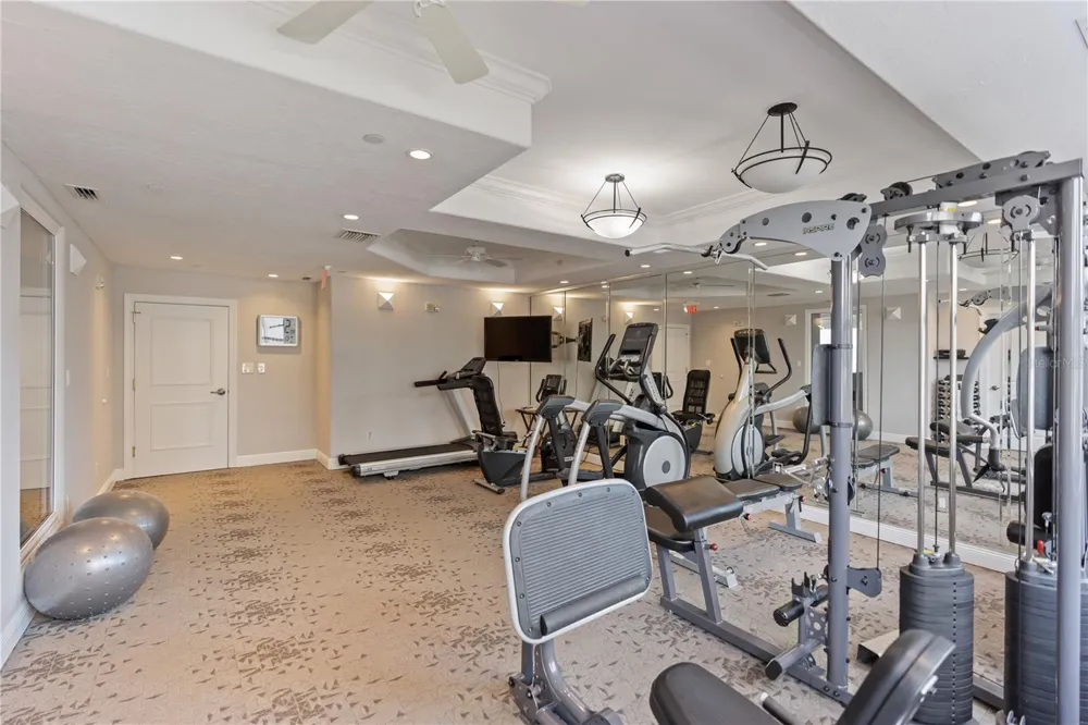 258 GOLDEN GATE POINT #701 Sarasota, FL 34236