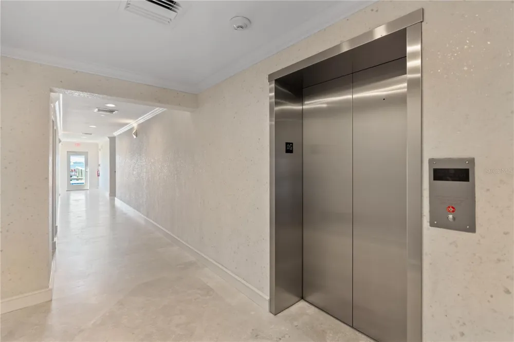 258 GOLDEN GATE POINT #701 Sarasota, FL 34236
