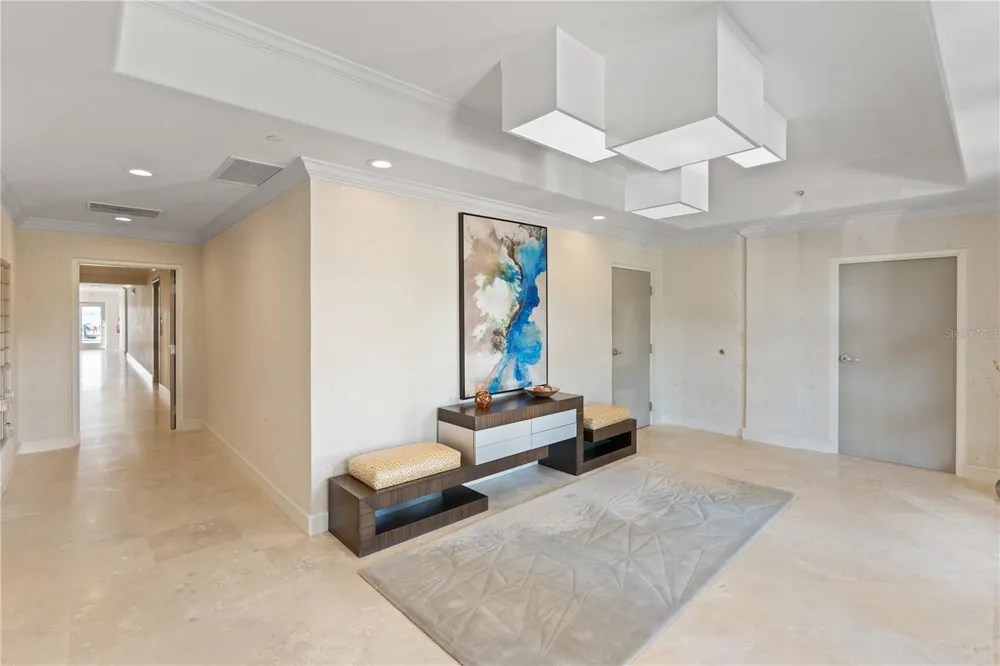 258 GOLDEN GATE POINT #701 Sarasota, FL 34236