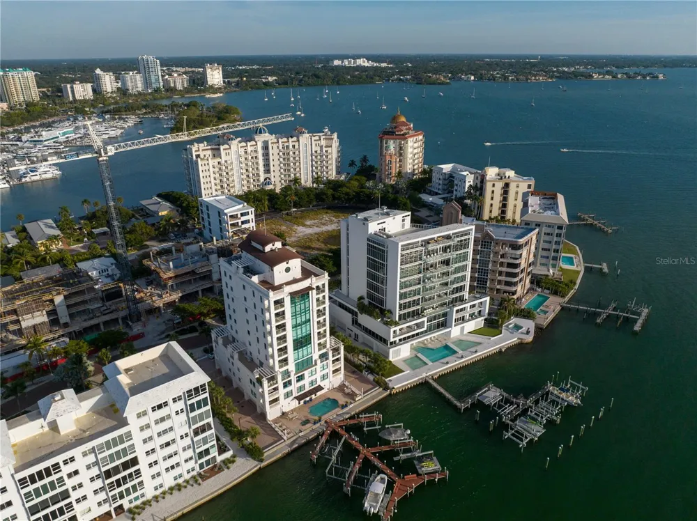 258 GOLDEN GATE POINT #701 Sarasota, FL 34236