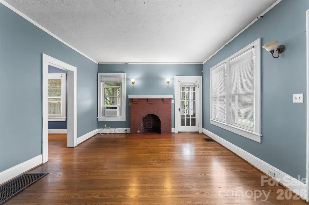 105 S Anderson Street Morganton, NC 28655