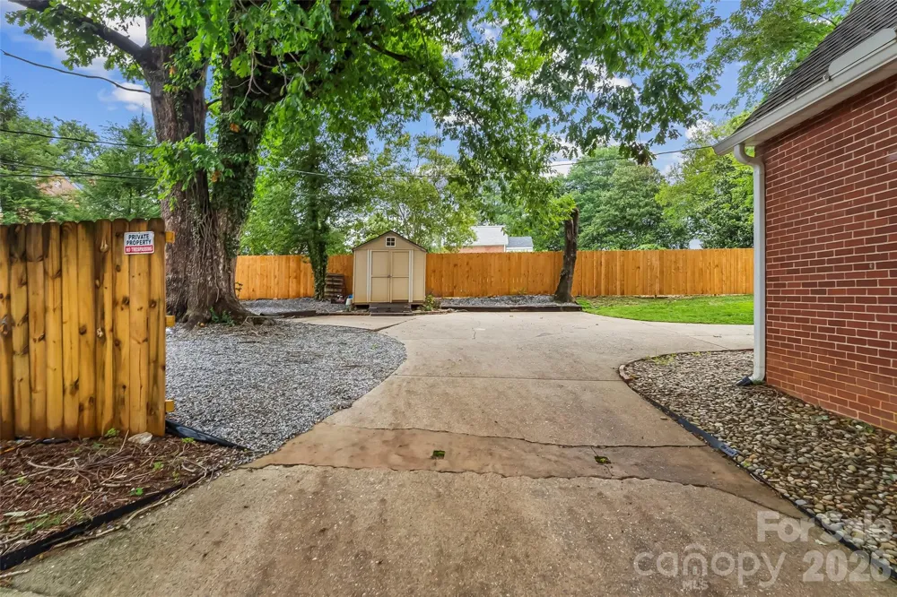 105 S Anderson Street Morganton, NC 28655
