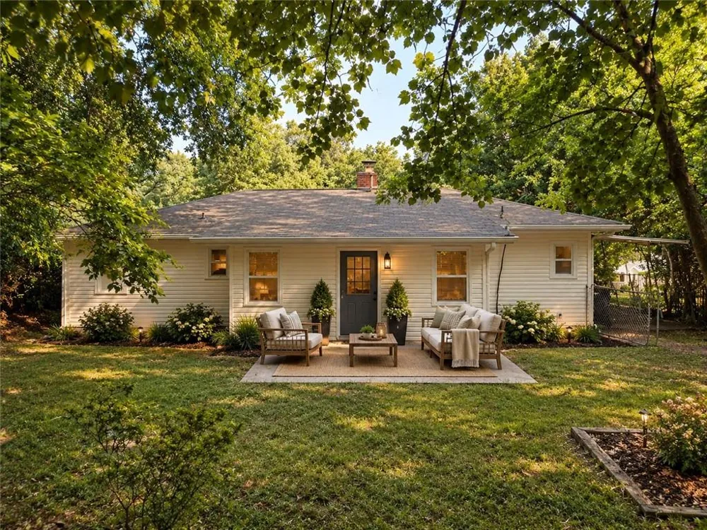 131 Mountain View Drive Gainesville, GA 30501