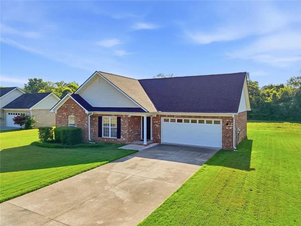 128 Brookstone Drive SW Calhoun, GA 30701