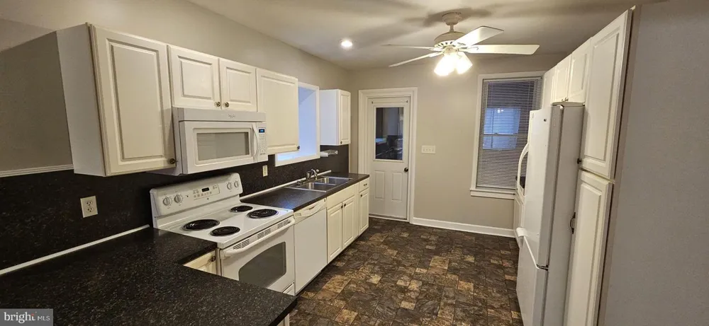 757 LOCUST STREET Lebanon, PA 17042