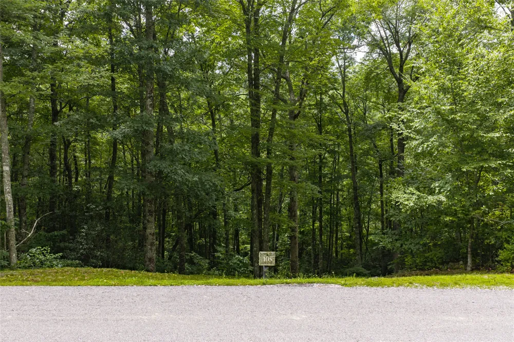 105 Crippled Oak Trail Glenville, NC 28736