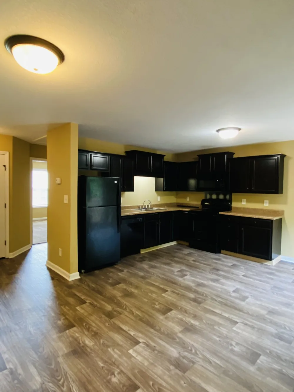1725 Thistlewood Dr #B Clarksville, TN 37042