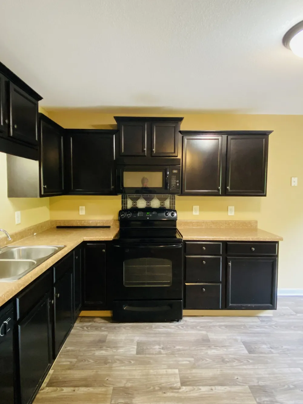 1725 Thistlewood Dr #B Clarksville, TN 37042