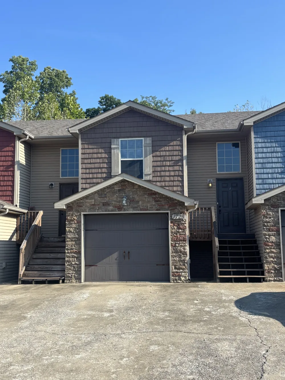 1725 Thistlewood Dr #B Clarksville, TN 37042