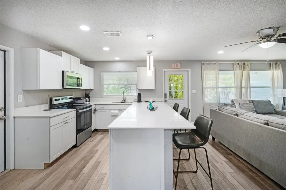 520 FAIRFAX LANE Apollo Beach, FL 33572