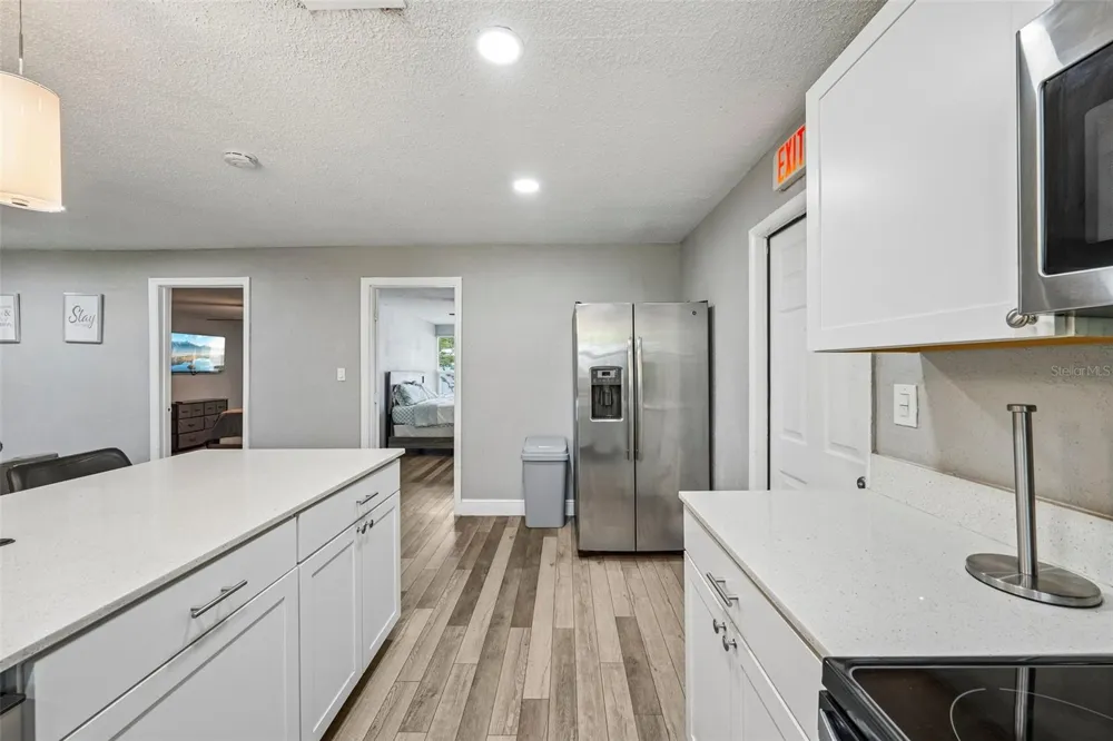 520 FAIRFAX LANE Apollo Beach, FL 33572