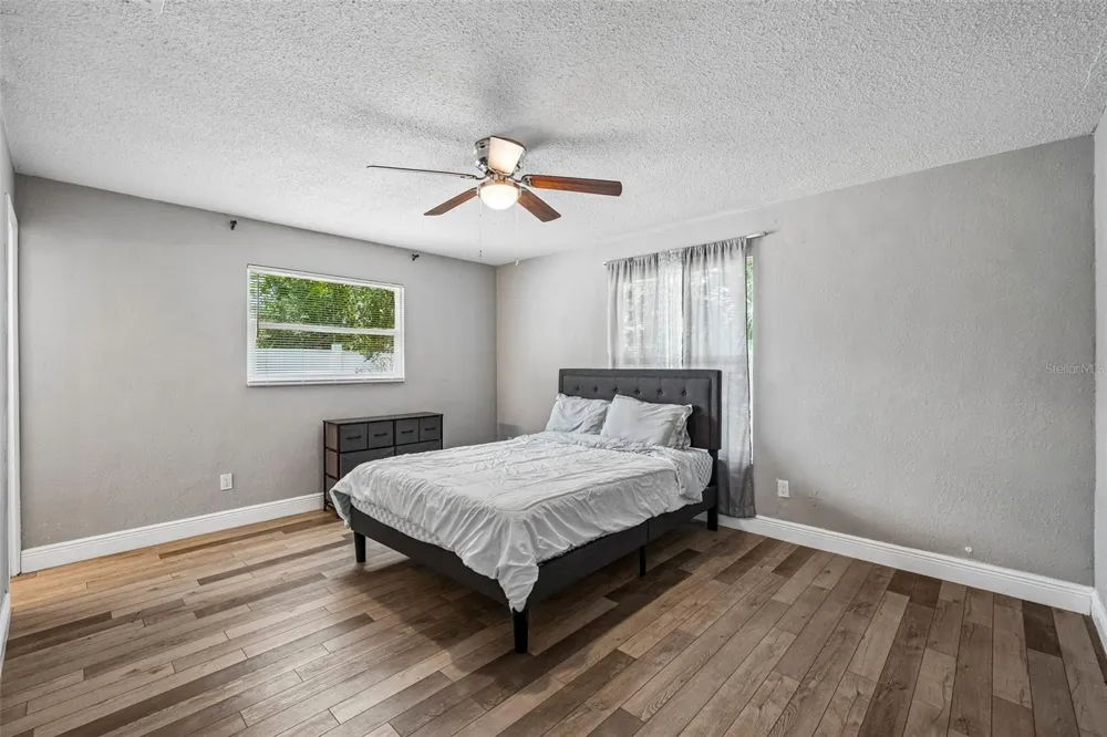 520 FAIRFAX LANE Apollo Beach, FL 33572