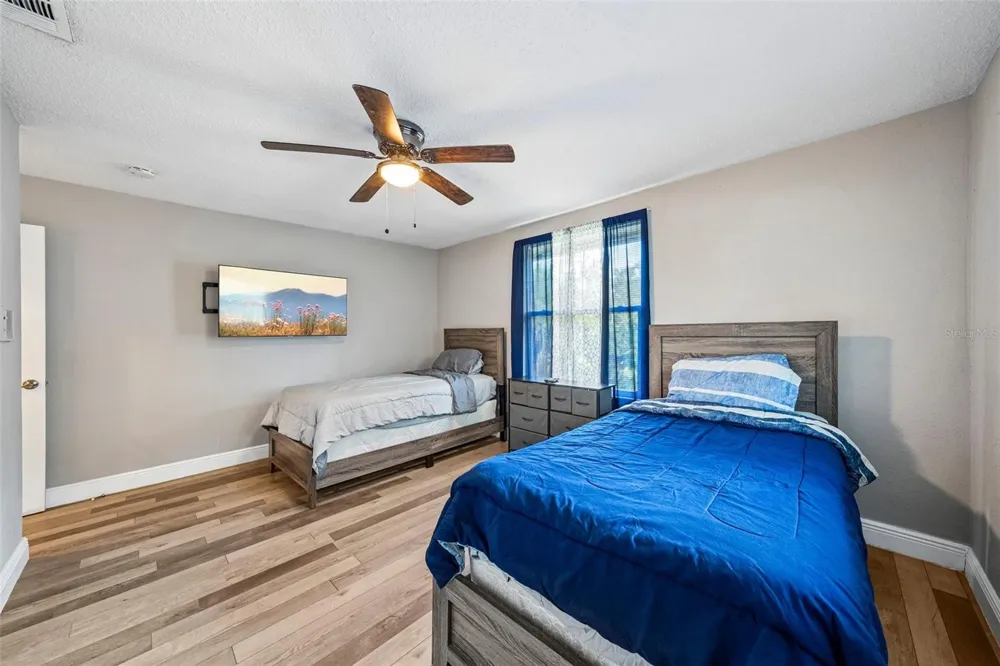 520 FAIRFAX LANE Apollo Beach, FL 33572