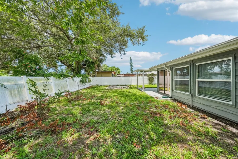 520 FAIRFAX LANE Apollo Beach, FL 33572