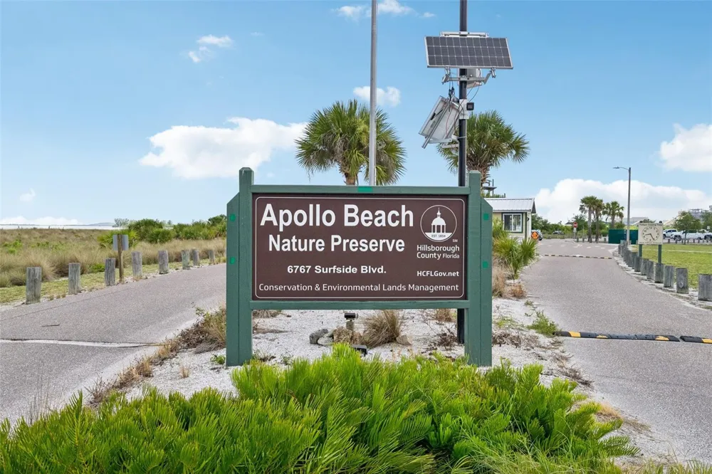 520 FAIRFAX LANE Apollo Beach, FL 33572