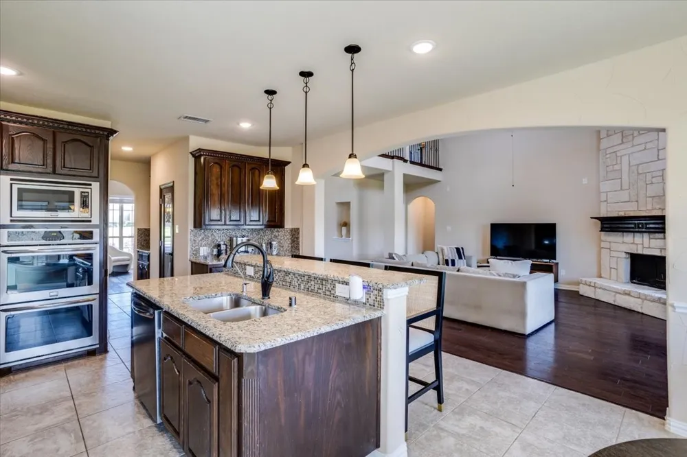 303 Fountain Creek Court Ovilla, TX 75154