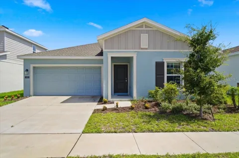 1033 HOLDEN WAY