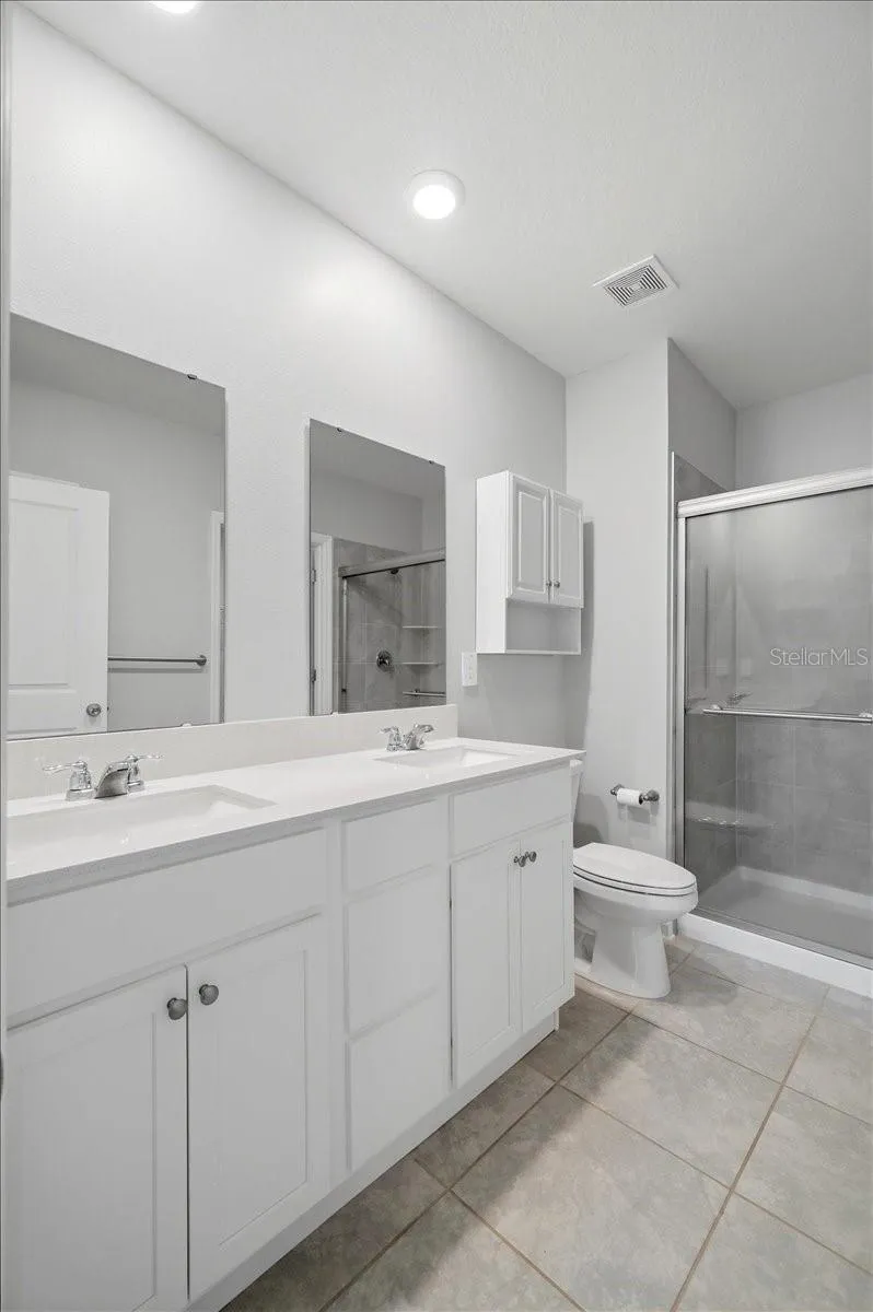 1033 HOLDEN WAY Eagle Lake, FL 33839