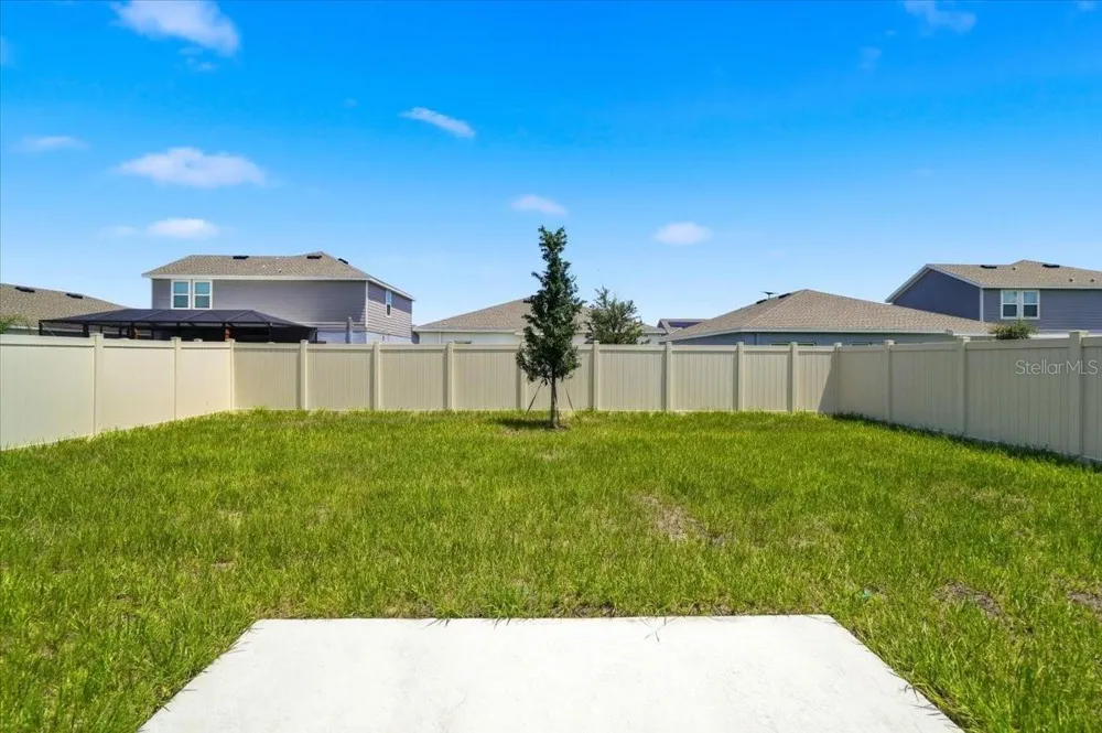 1033 HOLDEN WAY Eagle Lake, FL 33839