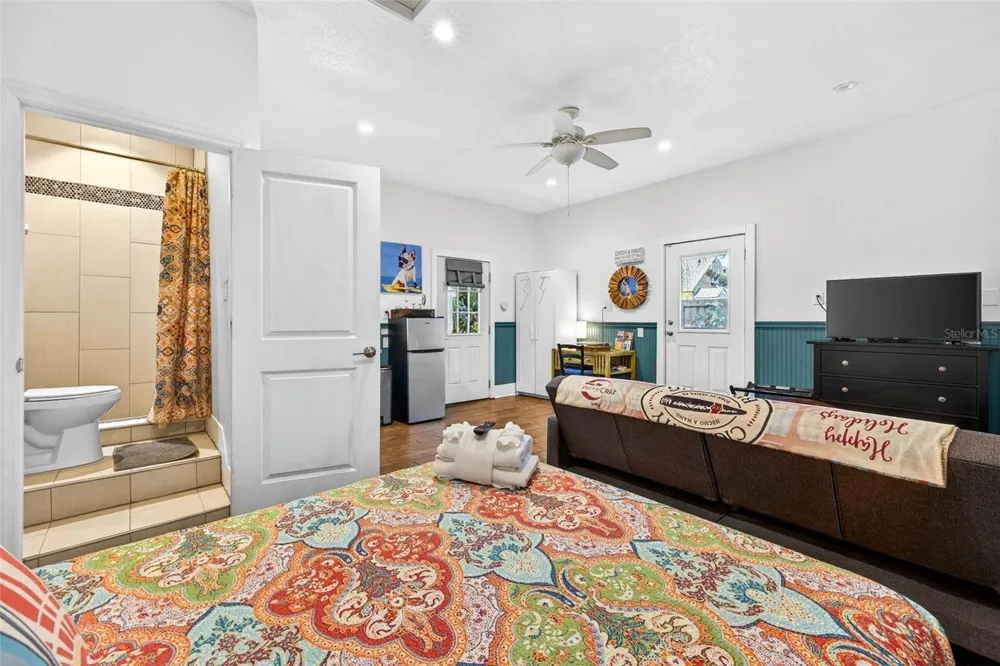 2705 POPLAR AVENUE Tampa, FL 33602