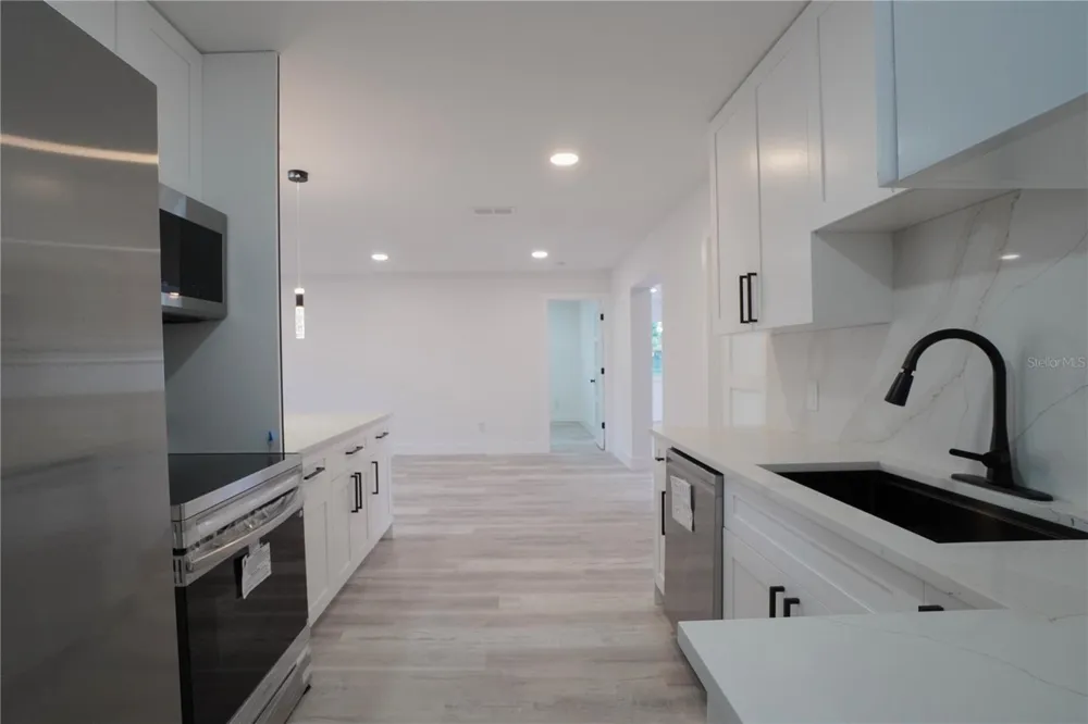1461 ROYAL ROAD Venice, FL 34293