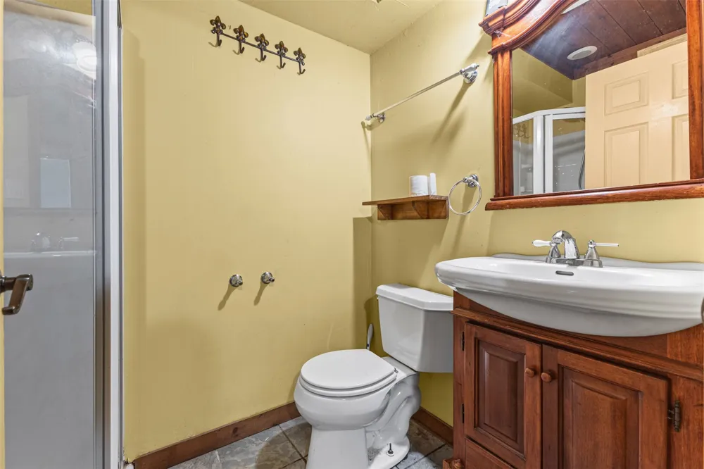 1109 SE County Road 3300 Kerens, TX 75144