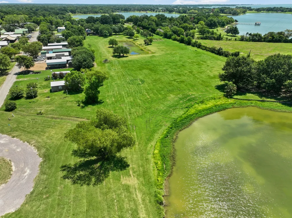 1109 SE County Road 3300 Kerens, TX 75144