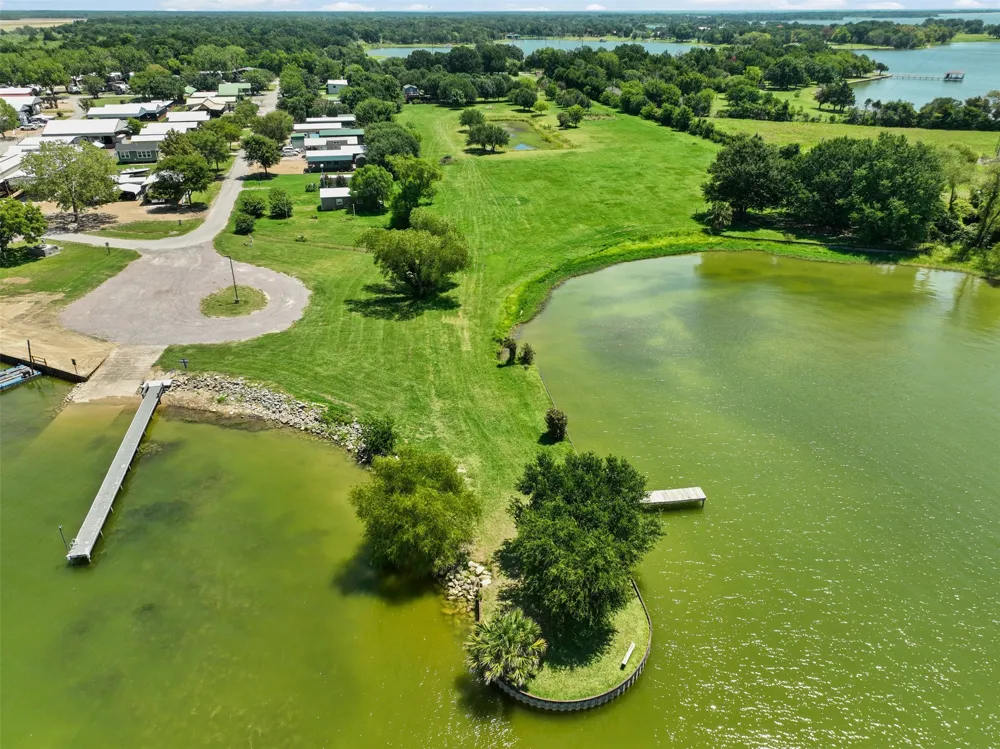 1109 SE County Road 3300 Kerens, TX 75144