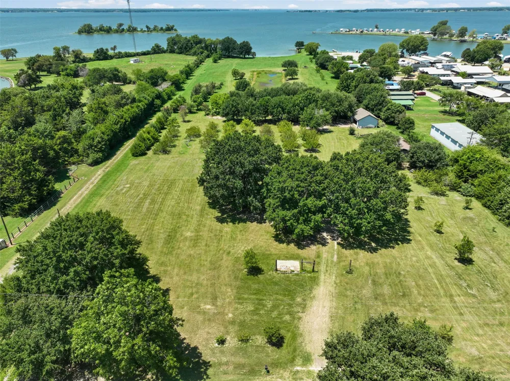 1109 SE County Road 3300 Kerens, TX 75144