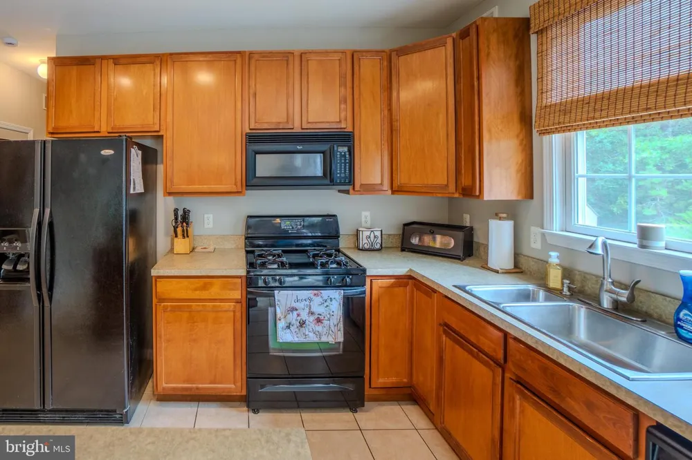 46 BECKERS CORNER West Creek, NJ 08092