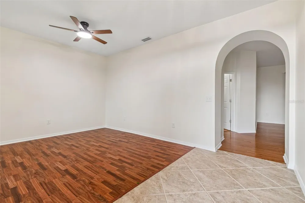 5306 WATERLEAF COURT Valrico, FL 33596