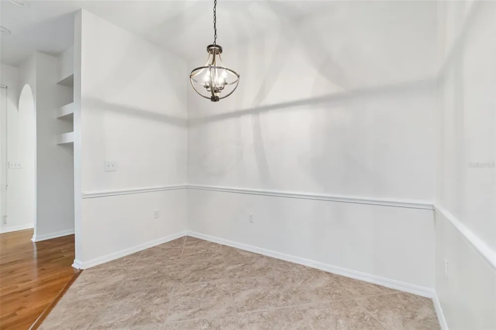 5306 WATERLEAF COURT Valrico, FL 33596