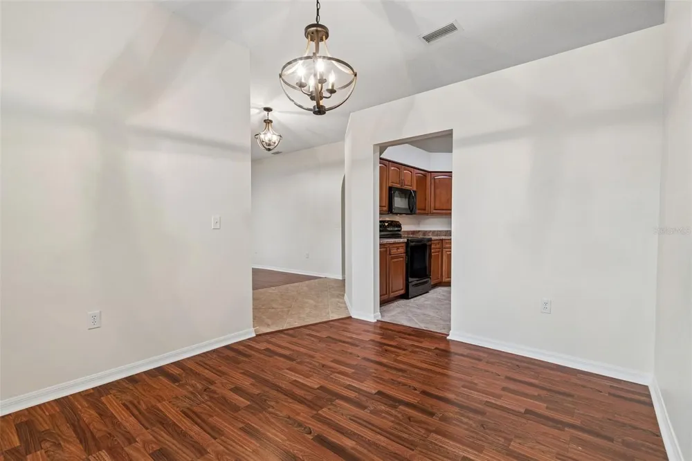 5306 WATERLEAF COURT Valrico, FL 33596