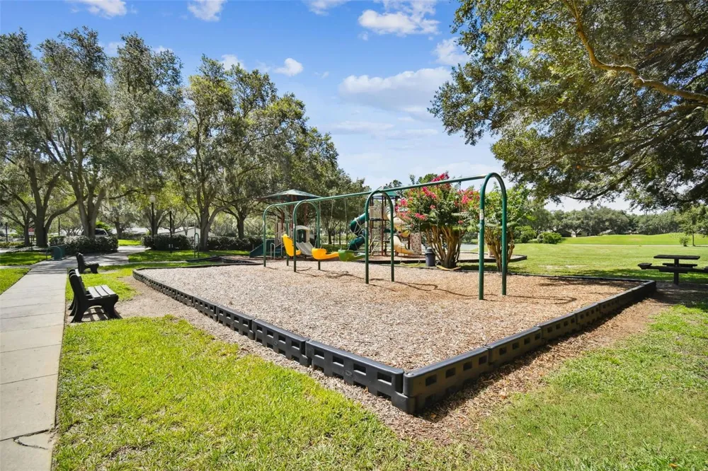 5306 WATERLEAF COURT Valrico, FL 33596