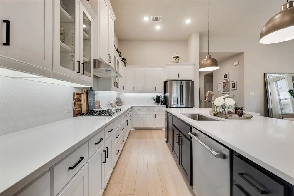 1028 Almond Blossom Circle Crowley, TX 76036